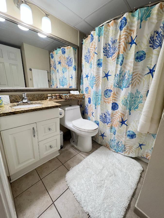 Sun Splashed Condo! Steps To Beach And 2 Pools Galveston Island Extérieur photo