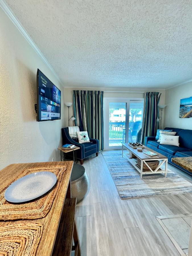 Sun Splashed Condo! Steps To Beach And 2 Pools Galveston Island Extérieur photo